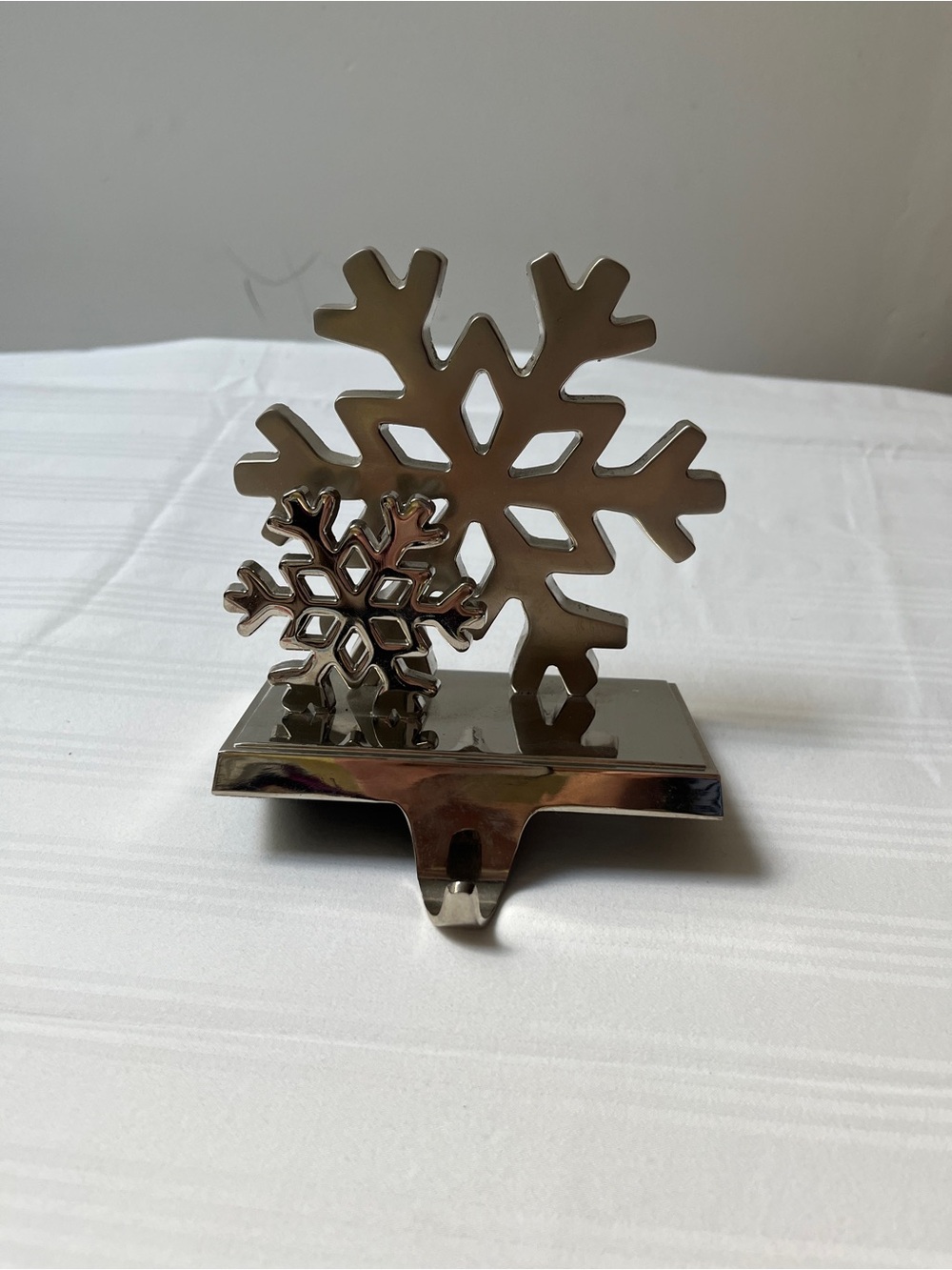 Silver Snowflake Christmas Stocking Holder Mantel Hook Home Accent